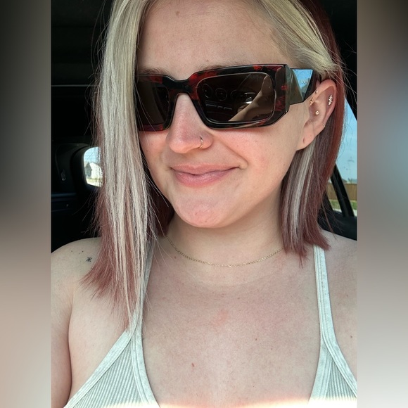 Meet your Posher, Hey hey I’m Tay Tay - Picture 2 of 5